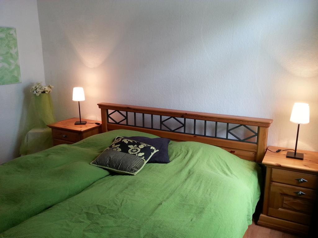 Ferienwohnung Am Nuerburgring อาเดเนา ห้อง รูปภาพ